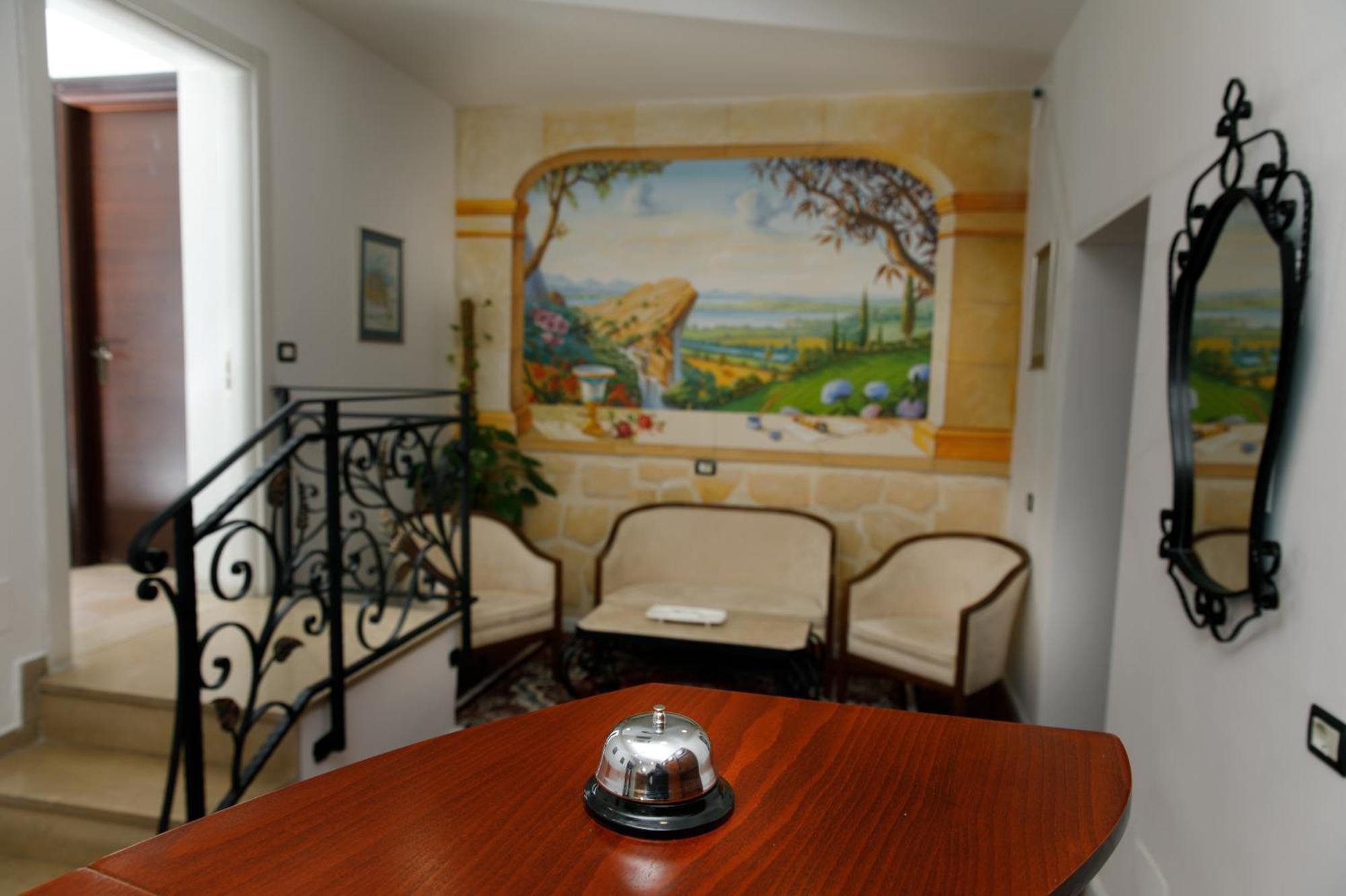 City 5 Hotel Тирана Екстер'єр фото