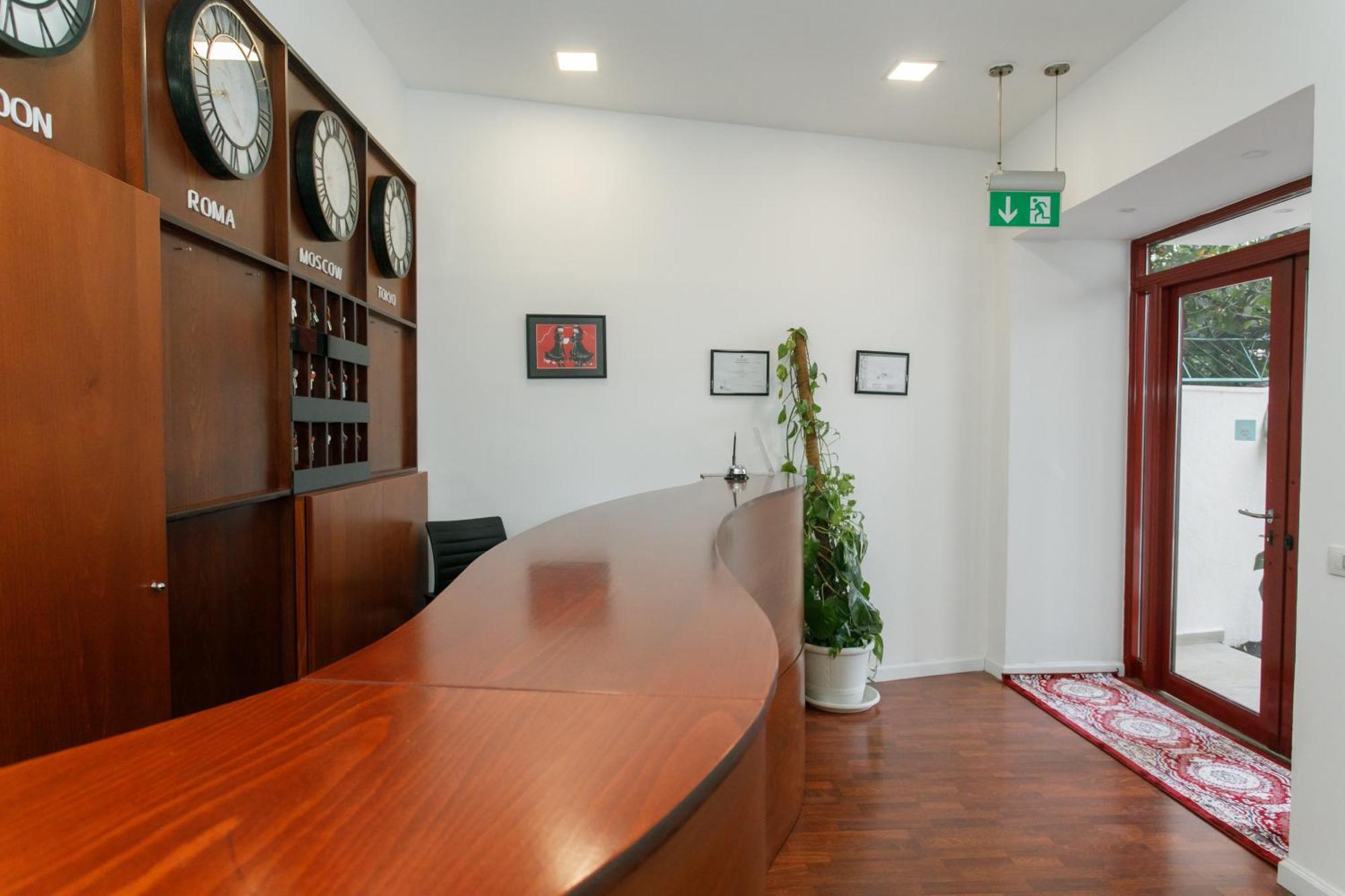 City 5 Hotel Тирана Екстер'єр фото