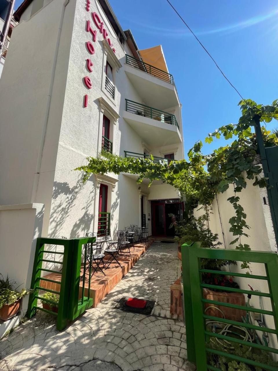 City 5 Hotel Тирана Екстер'єр фото