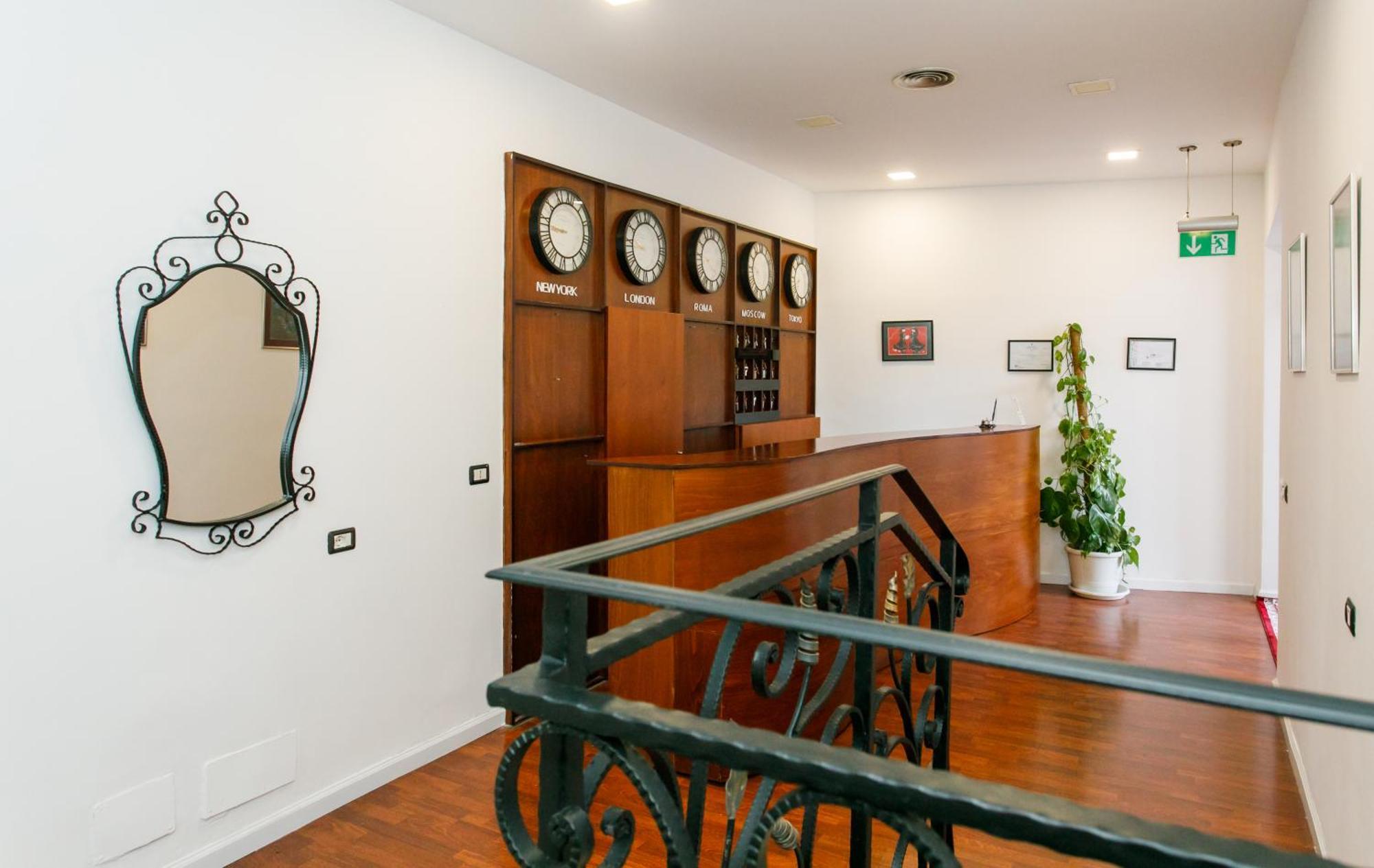 City 5 Hotel Тирана Екстер'єр фото