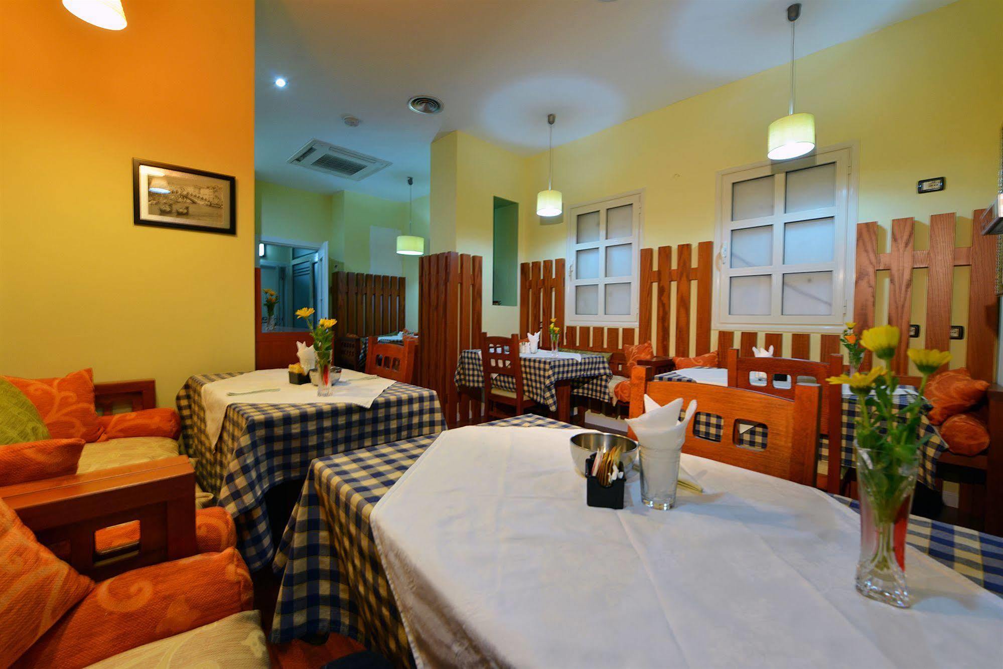 City 5 Hotel Тирана Екстер'єр фото