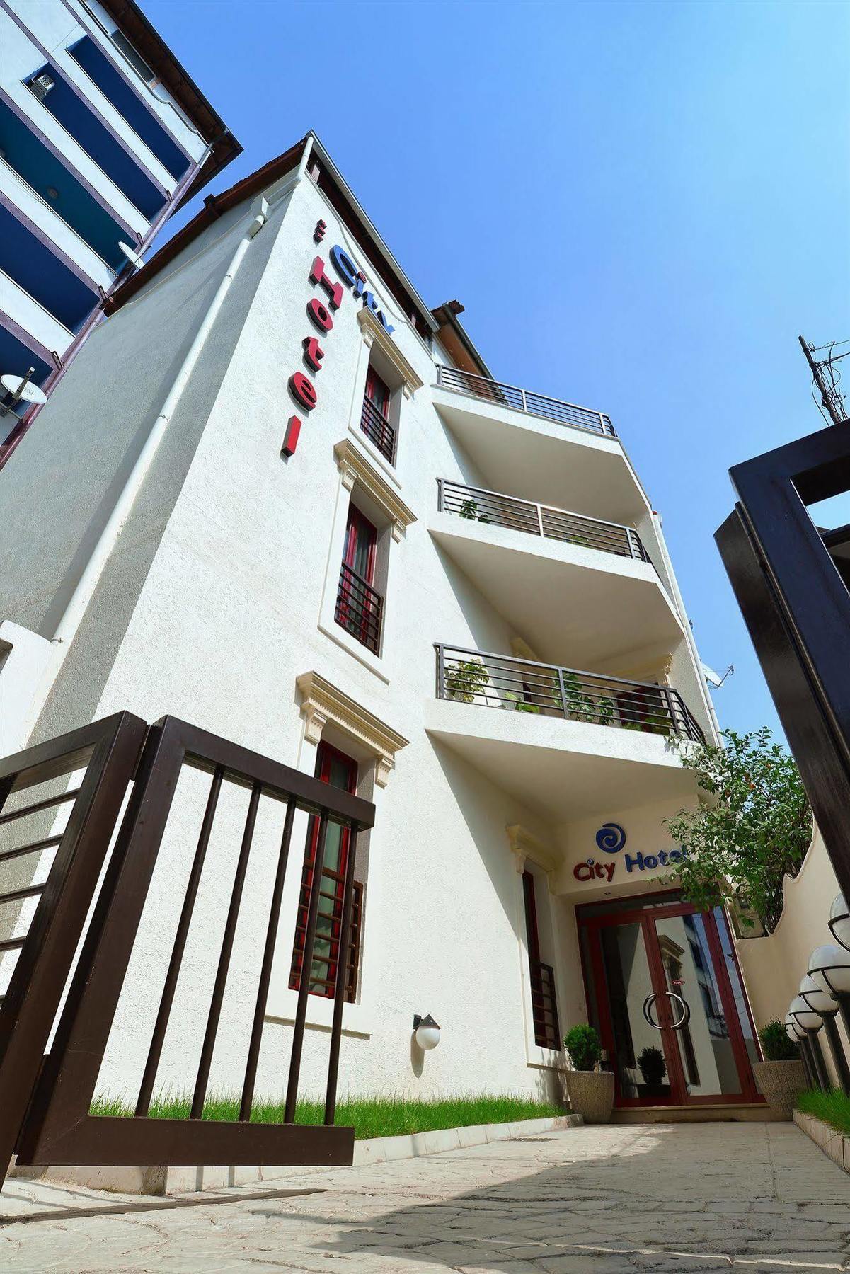 City 5 Hotel Тирана Екстер'єр фото